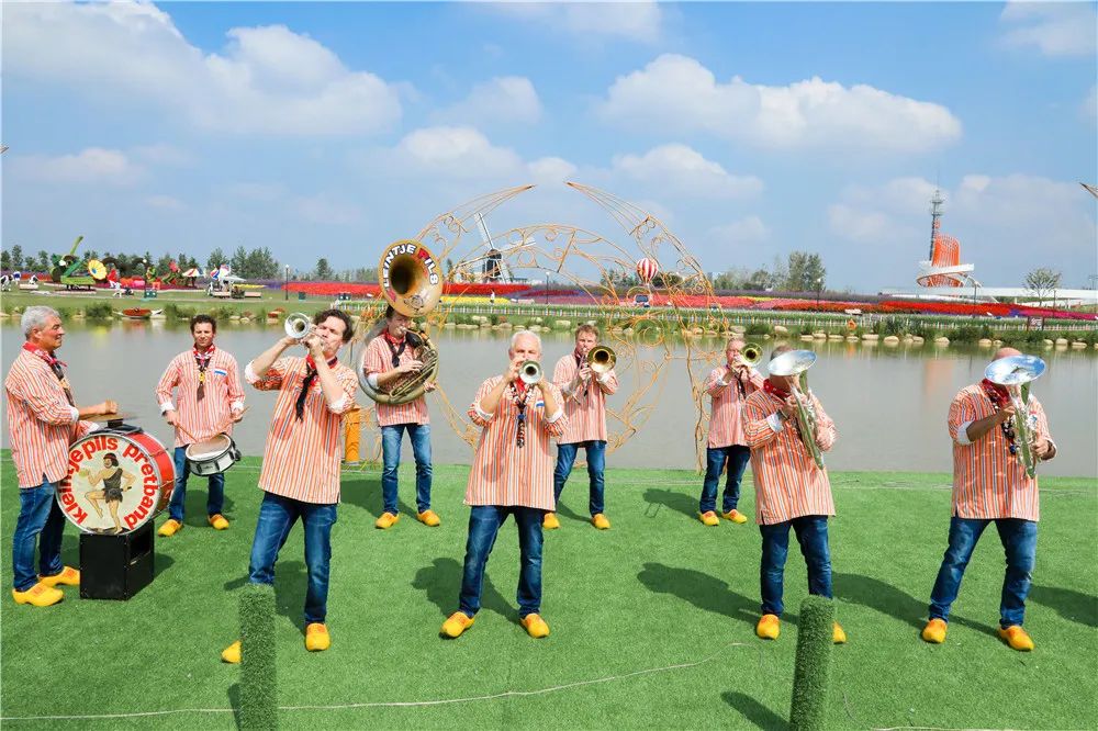 77.jpg