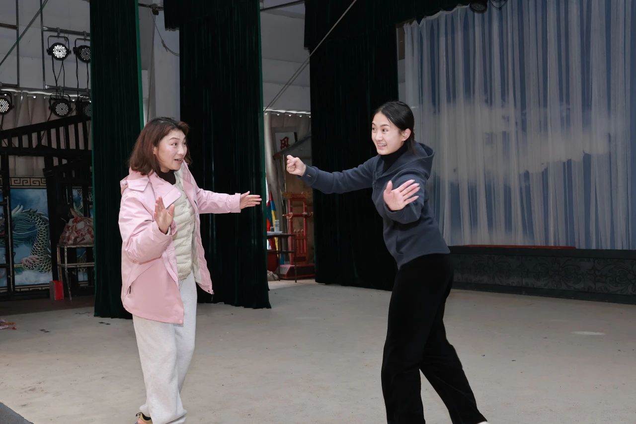 103.jpg
