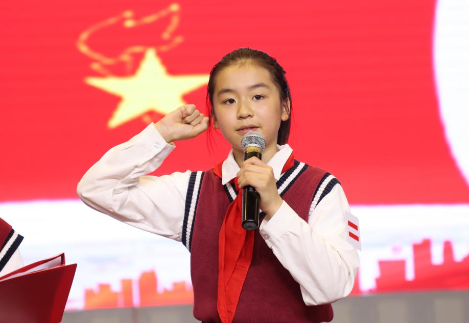 盐城市第二小学举行"红领巾心向党"2020级首批新队员入队仪式